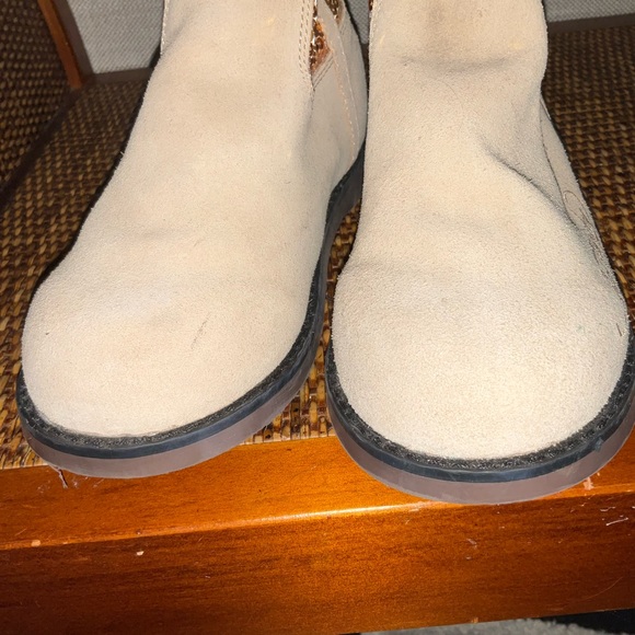 Boots - Picture 6 of 6